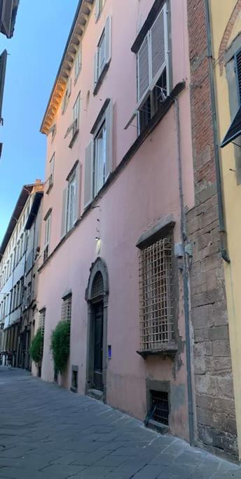 Апартаменты Loft Moderno Ubicato Nel Centro Storico Di Лукка Экстерьер фото